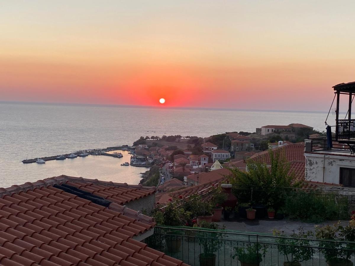 Апартаменти Molyvos Boutique House Мітімна Екстер'єр фото